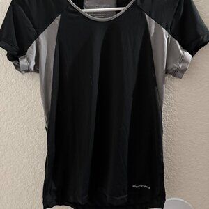 Brooks Women Running shirt size M